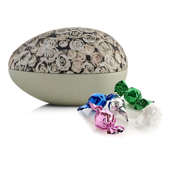  - Metallägg - Rosor 150 g. Chokladkulor