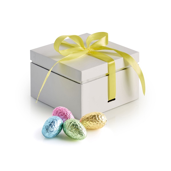  - Box med Lyxchokladägg i folie Vit