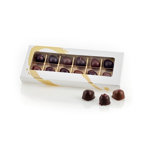  - Vit låda med guldhjärta Marsipanägg