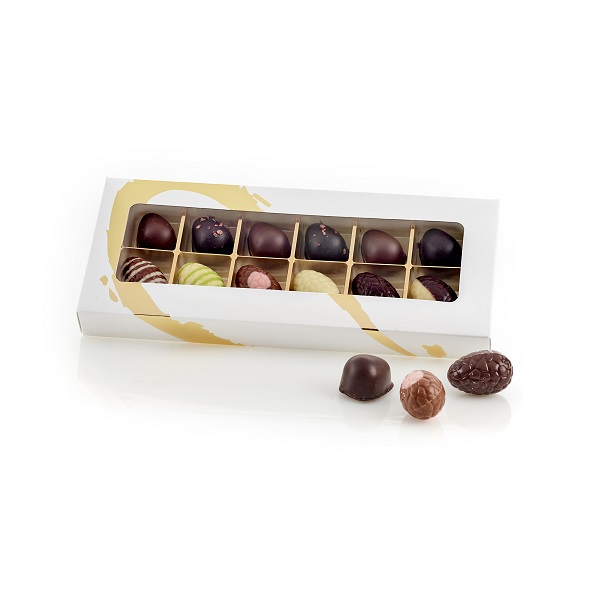  - Vit låda med guldhjärta Lyxchoklad & Marsipanägg